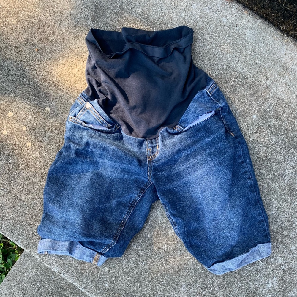 Indigo Blue maternity shorts size small
